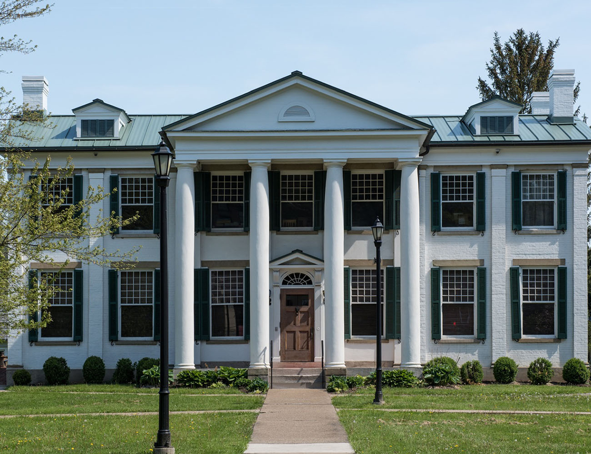 Canadian Columns | High-Quality Fiberglass Columns & Installations